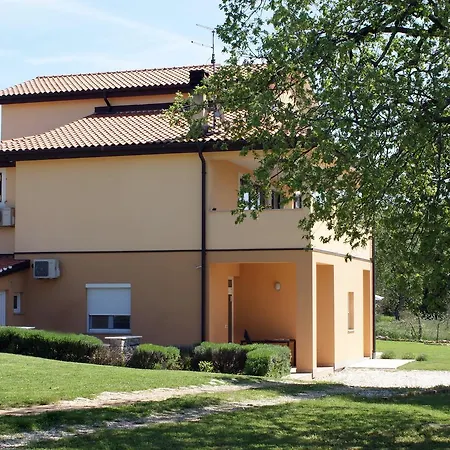 Apartment Zec *