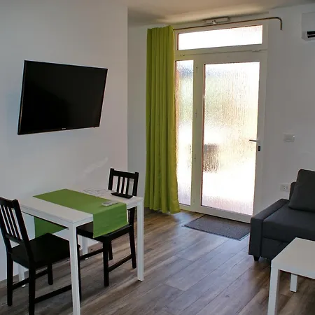 Apartman Zec *